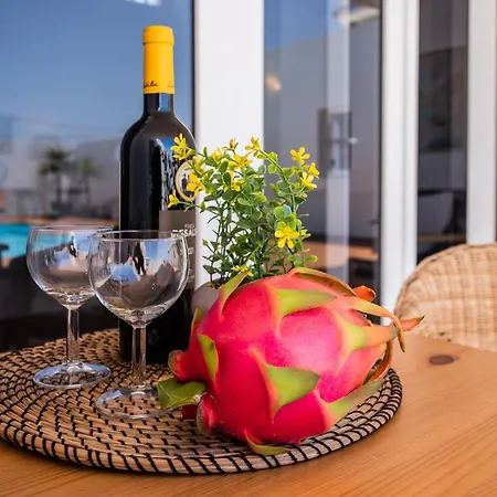 Dulce Celestino Lanzarote Βίλα