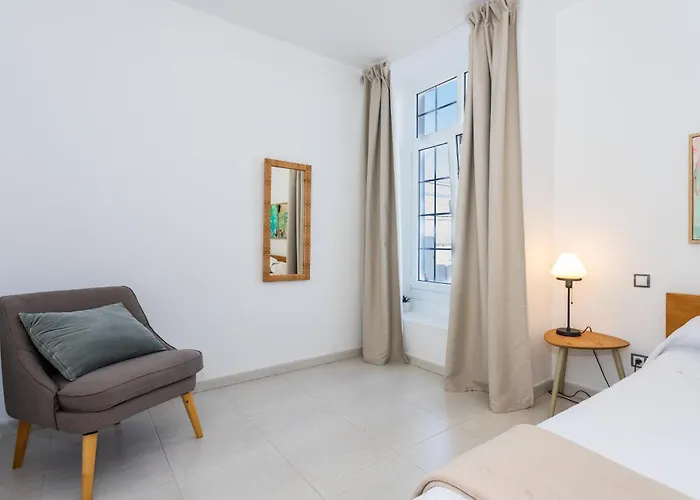 Dulce Celestino Lanzarote Villa Nazaret